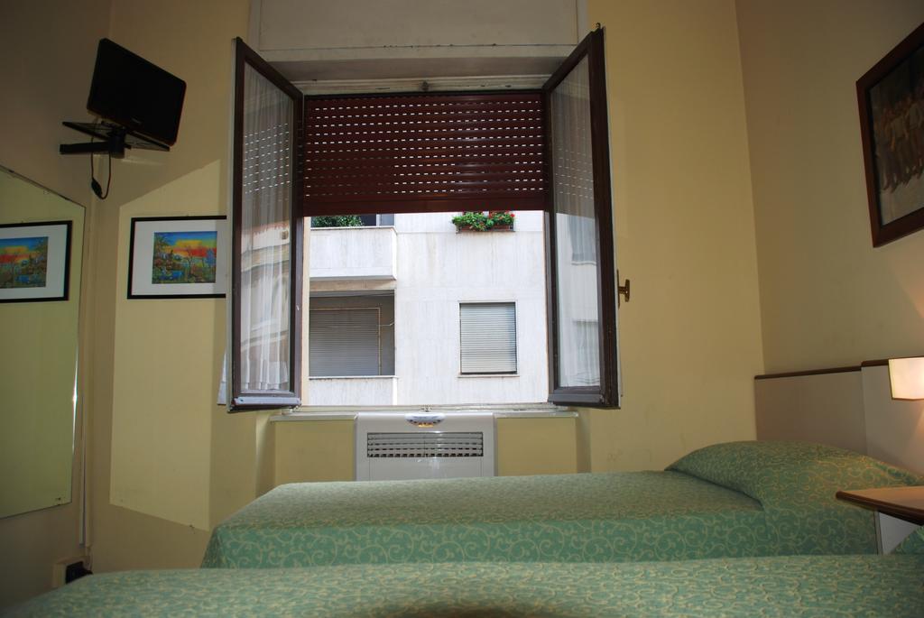 Hotel Boston Milánó Kültér fotó