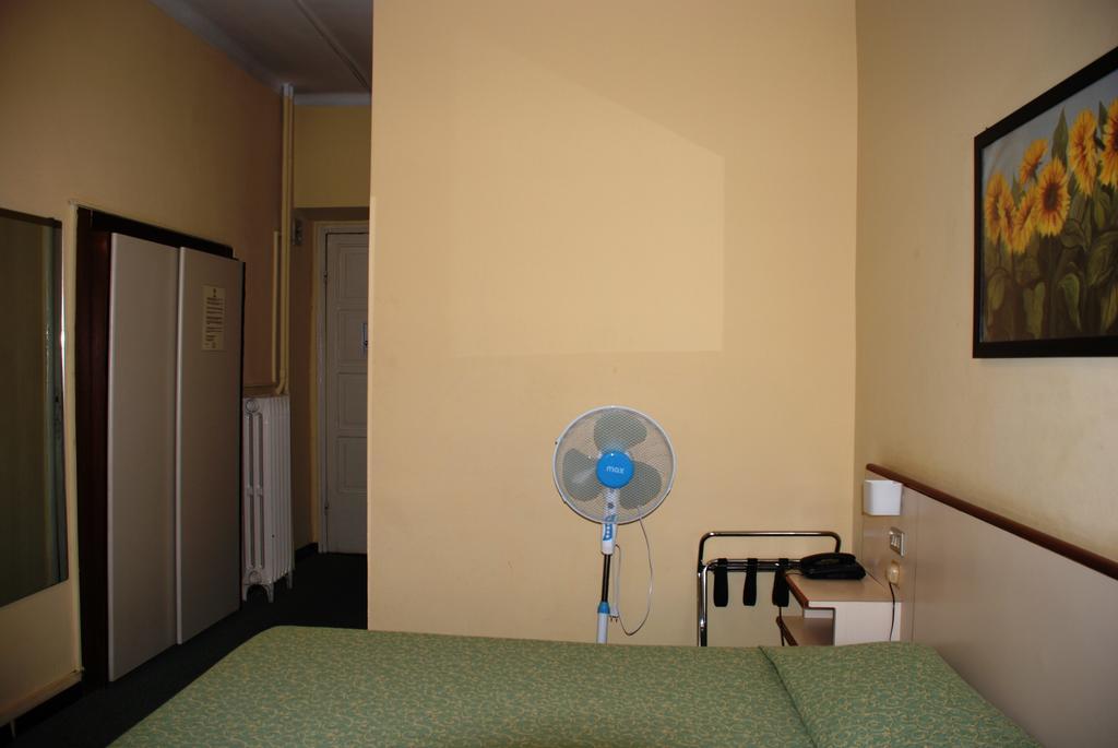 Hotel Boston Milánó Kültér fotó