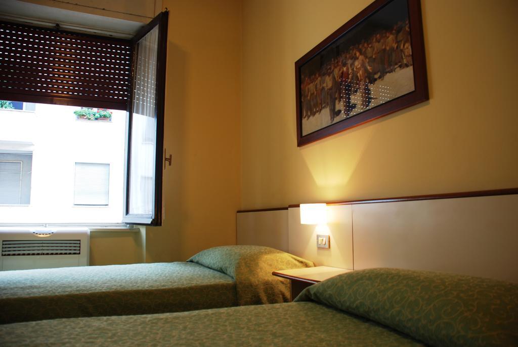 Hotel Boston Milánó Kültér fotó