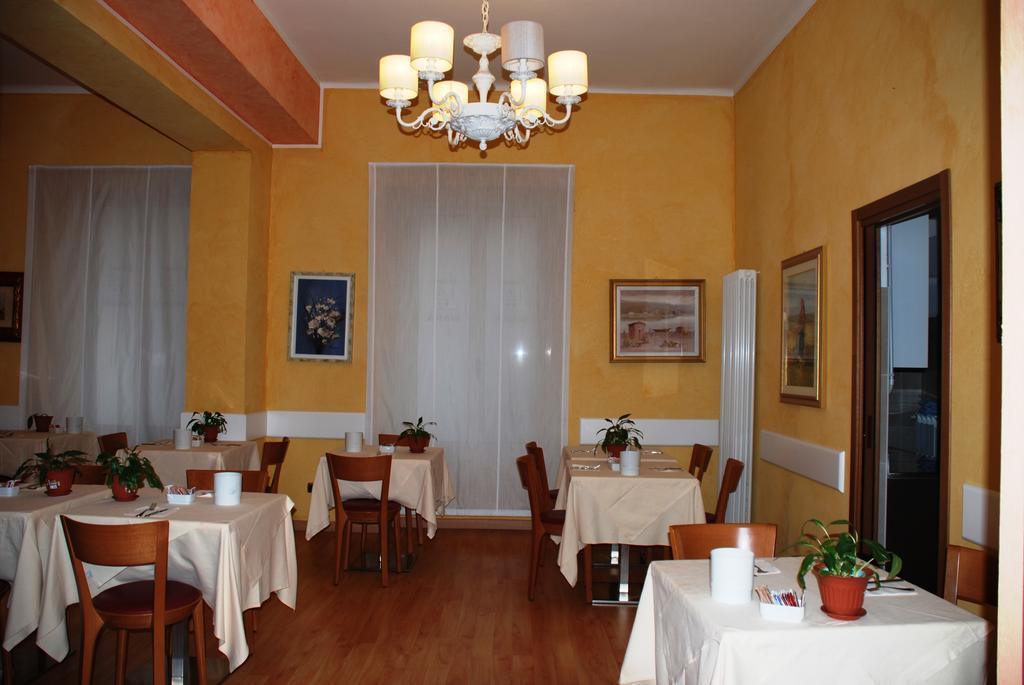 Hotel Boston Milánó Kültér fotó