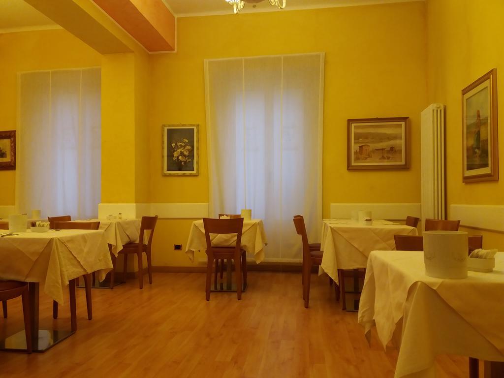 Hotel Boston Milánó Kültér fotó