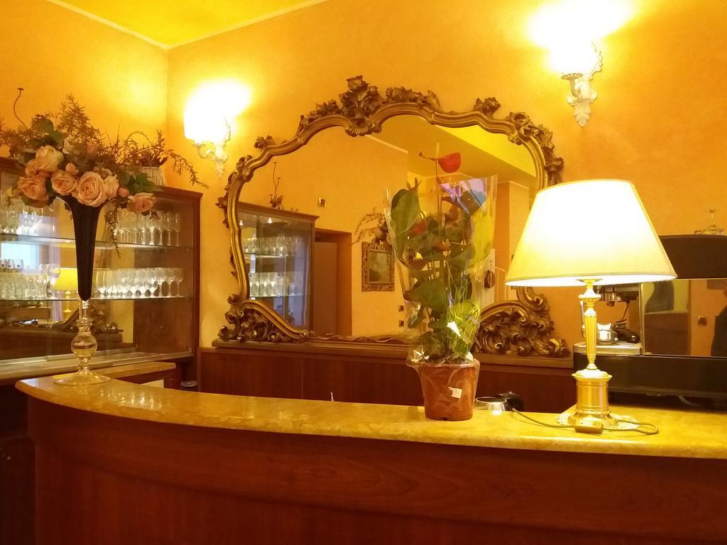 Hotel Boston Milánó Kültér fotó