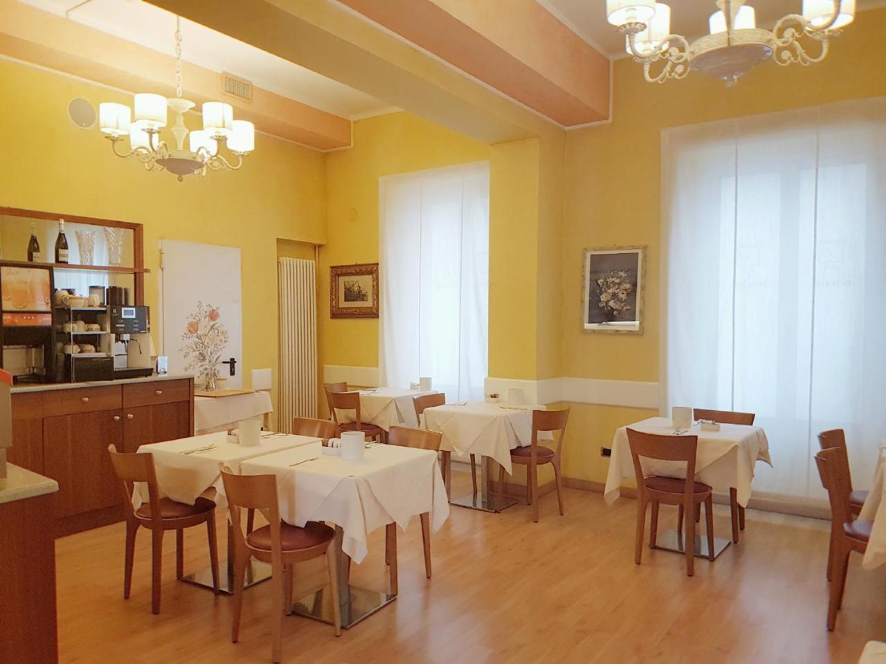 Hotel Boston Milánó Kültér fotó