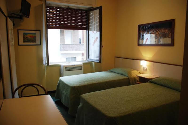 Hotel Boston Milánó Kültér fotó